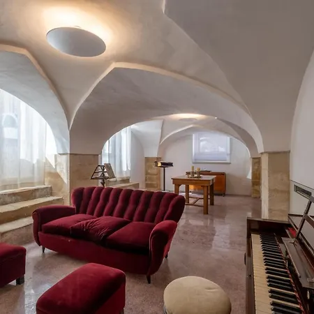 Bed & Breakfast Dimora Del Vescovo Art Boutique 4*