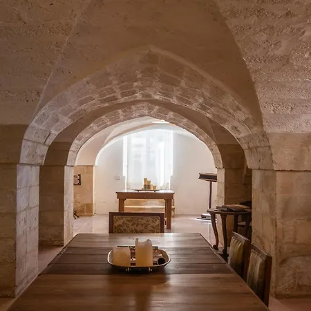Dimora Del Vescovo Art Boutique Bed & Breakfast Minervino di Lecce