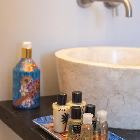 Dimora Del Vescovo Art Boutique Bed & Breakfast