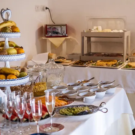 Dimora Del Vescovo Art Boutique Bed & Breakfast *